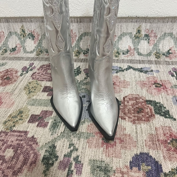 NEW Steve Madden Kinzee Pointed Toe Cowboy Boots - Picture 3 of 13